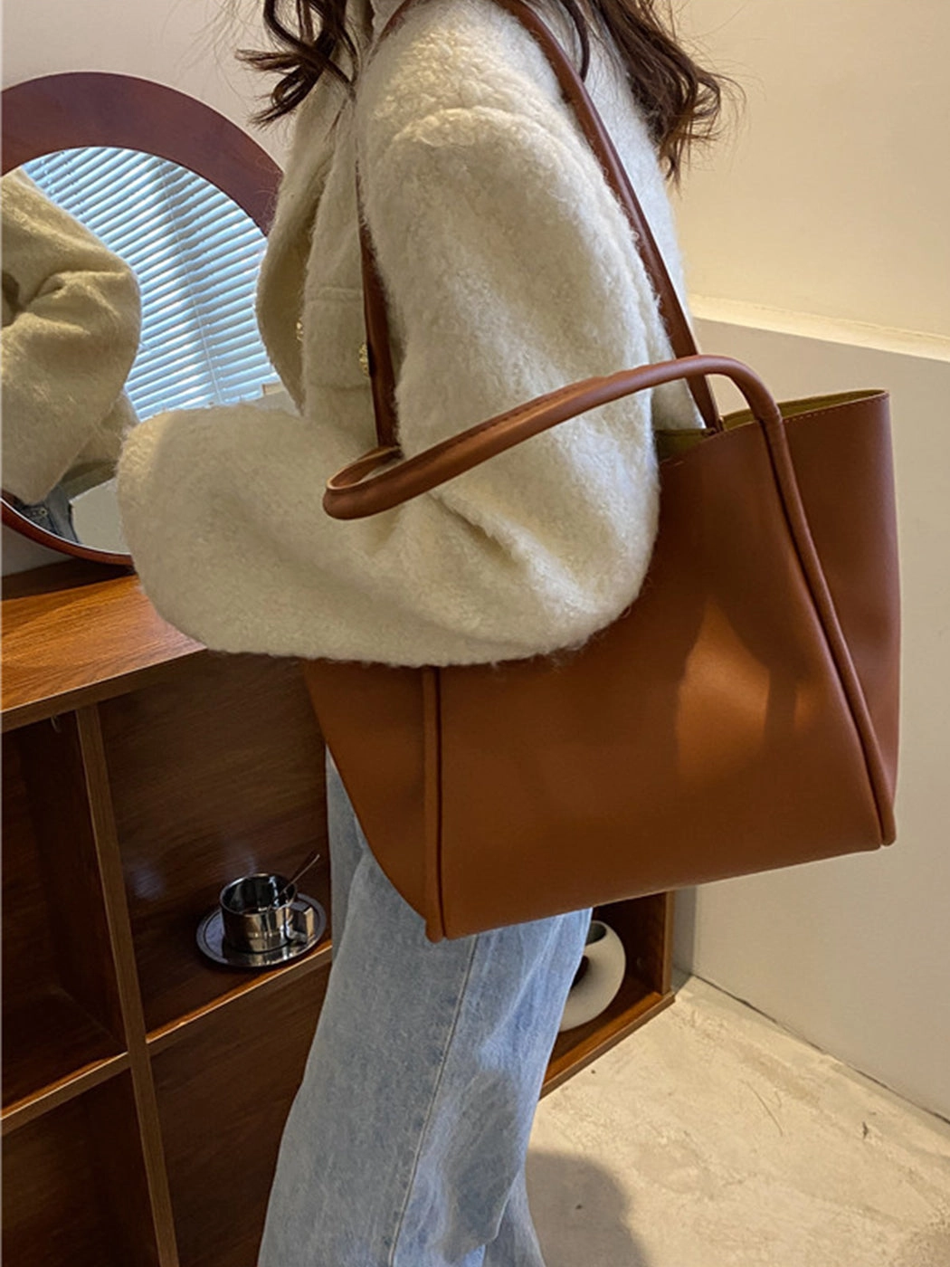 Solid Color PU Portable Large Capacity Tote Bag